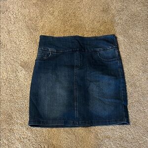 Chic Denim Pencil Skirt in Deep Blue